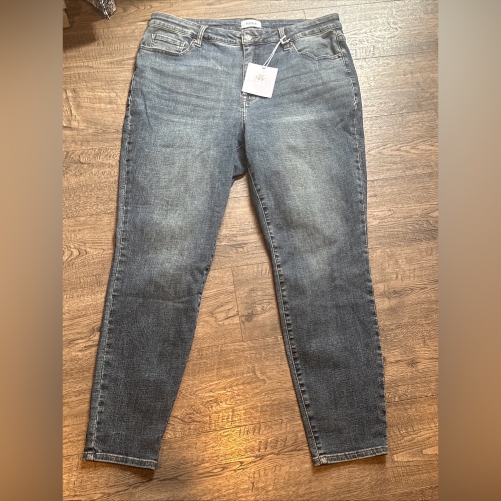 Pistola Guthrie Skinny Jeans Size 16W Brand New